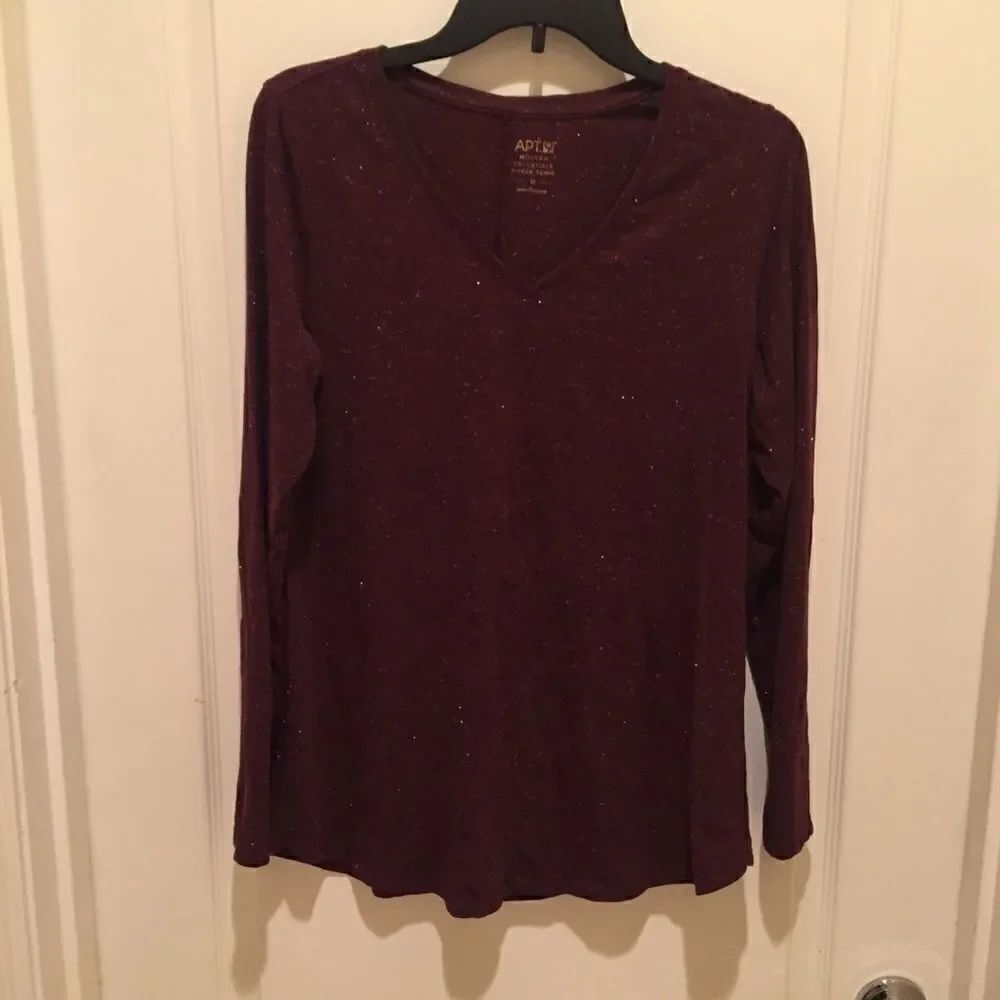 Apt 9 Sparkle V Neck Top - Picture 2 of 6